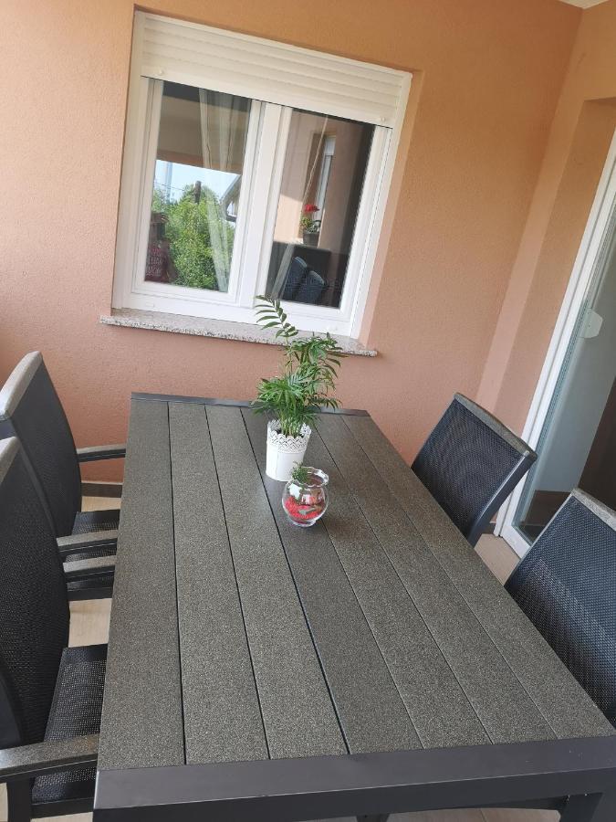 Apartmani Manda Omišalj Екстериор снимка