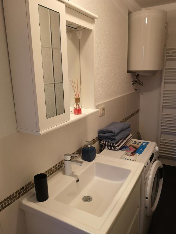 Apartmani Manda Omišalj Екстериор снимка